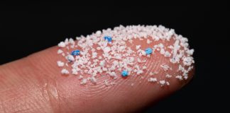 Capturing microplastics