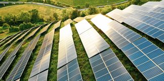 Capturing and storing solar energy