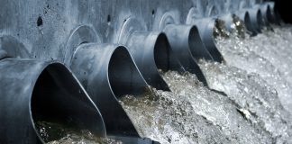 method of treating sewage