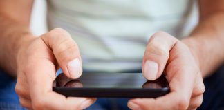 Detecting carpal tunnel syndrome with a smartphone application