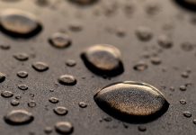 Scientists explore energy storage capability in water and metal surfaces Metal