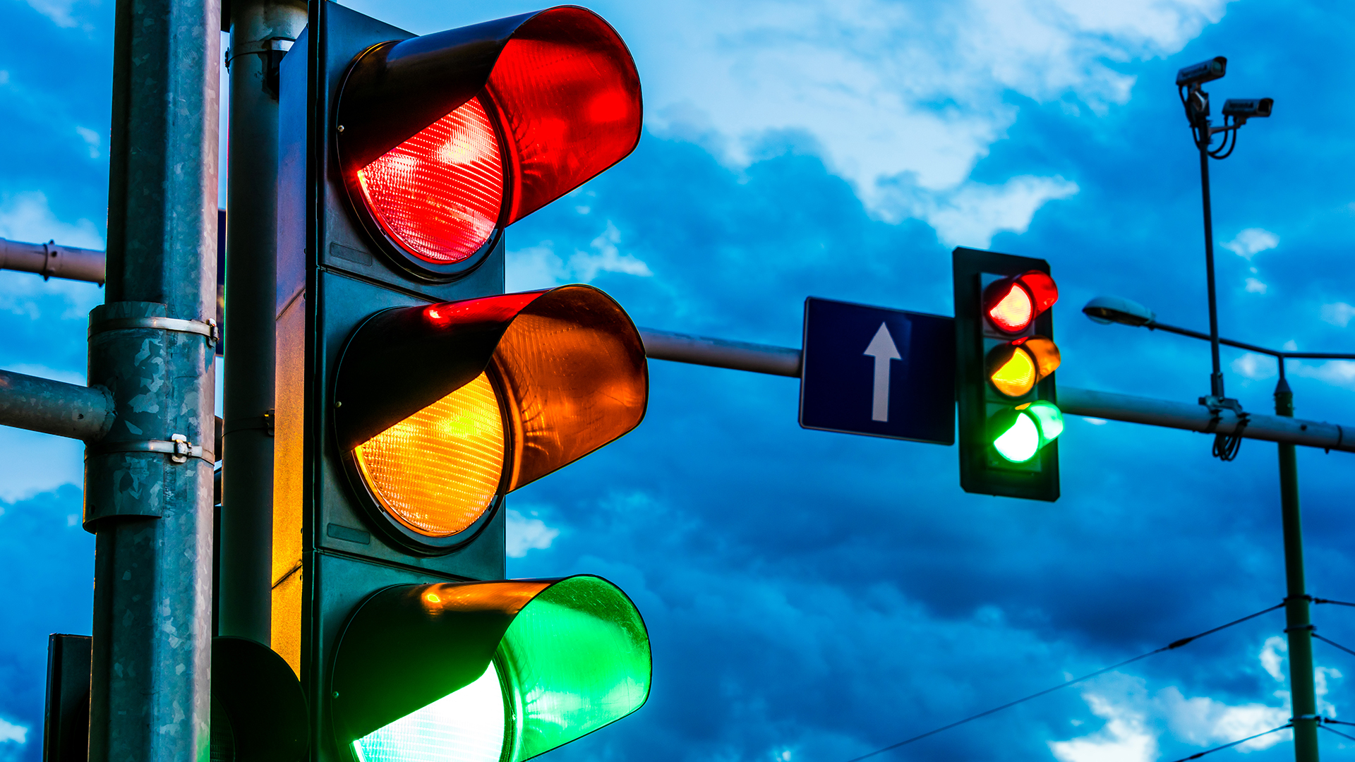 Smart traffic light technology controlled using Artificial Intelligence