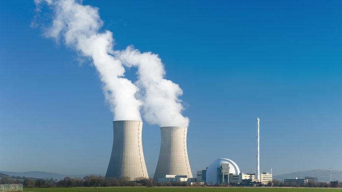 advantages and challenges of nuclear power