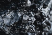 Superior air classifier separation of graphite from ore air classifier separation