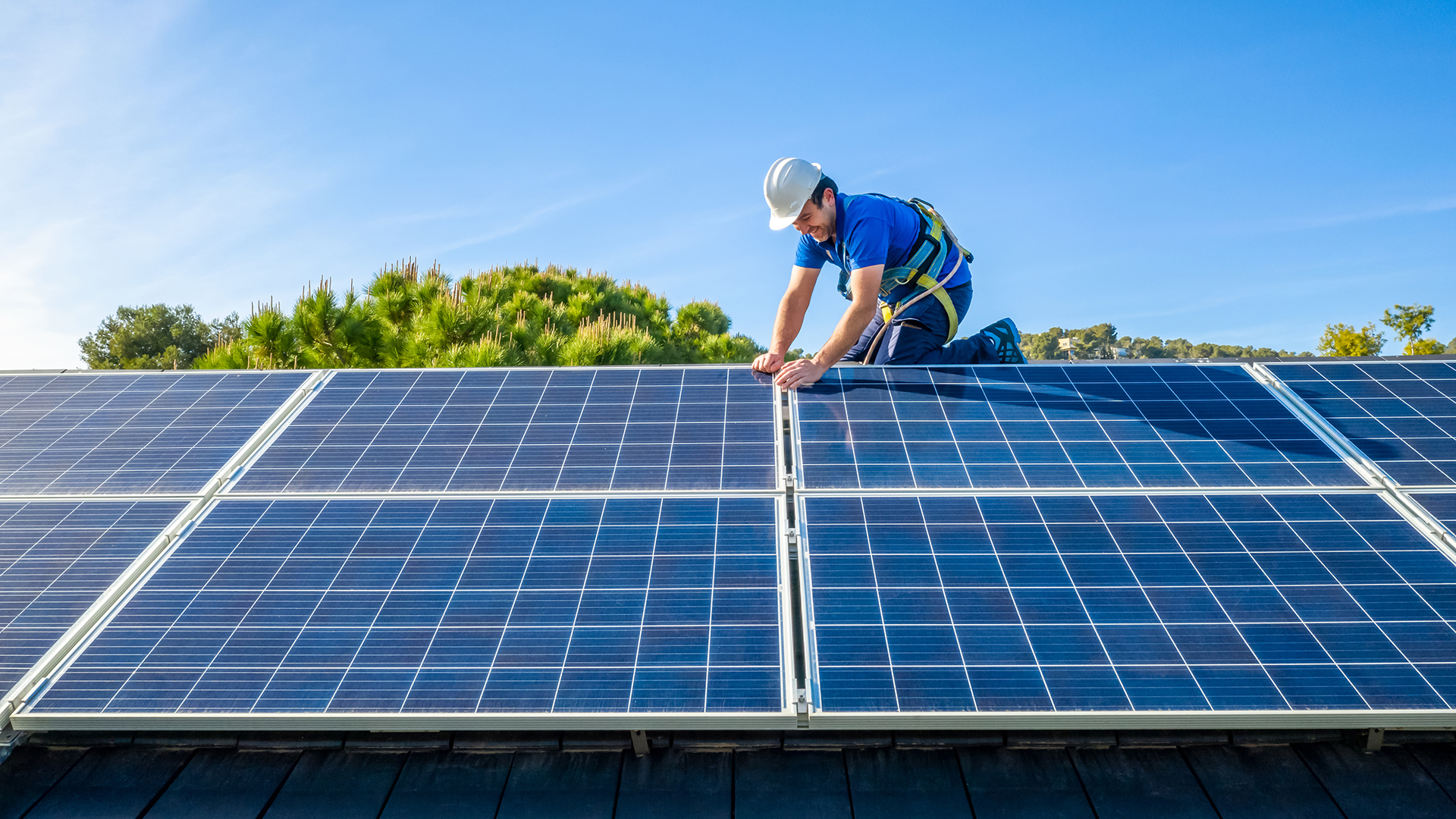 Cuantas placas solares hacen falta para una casa