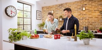 Using more sustainable materials for food packaging could help solve plastic packaging waste problem