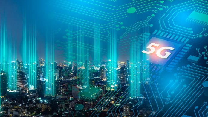 5g,Network,Digital,Hologram,And,Internet,Of,Things,On,City