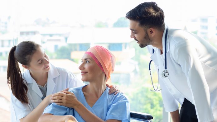 Good,Hospital,Provide,Quality,Medical,Service.,Professional,Doctor,,Nurse,Take,Women,With,Cancer