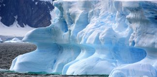 Iceberg,In,Antarctica-marguerite,Bay,A,Long,Bay,On,The,West,Antarctica,Ice,Sheet