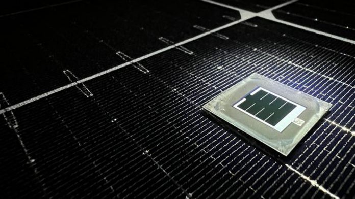 tandem solar cells