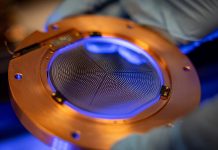 Advanced quantum detectors reinvent the search for dark matter